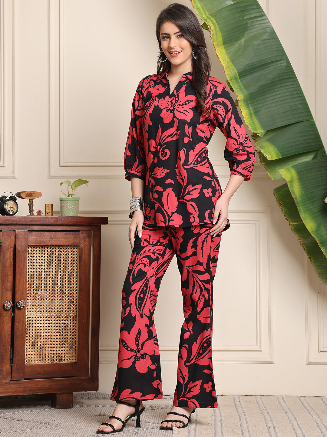 Lifestyle shot of Abstract Cotton Co-Ord Set for travel