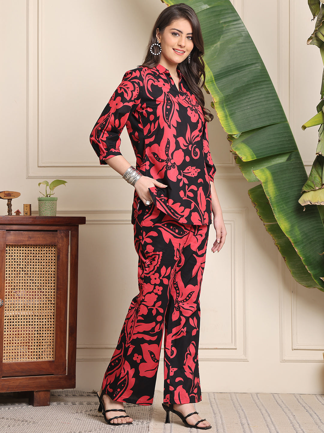 Black Abstract Co-Ord Set with Trousers & Spread Collar Tunic