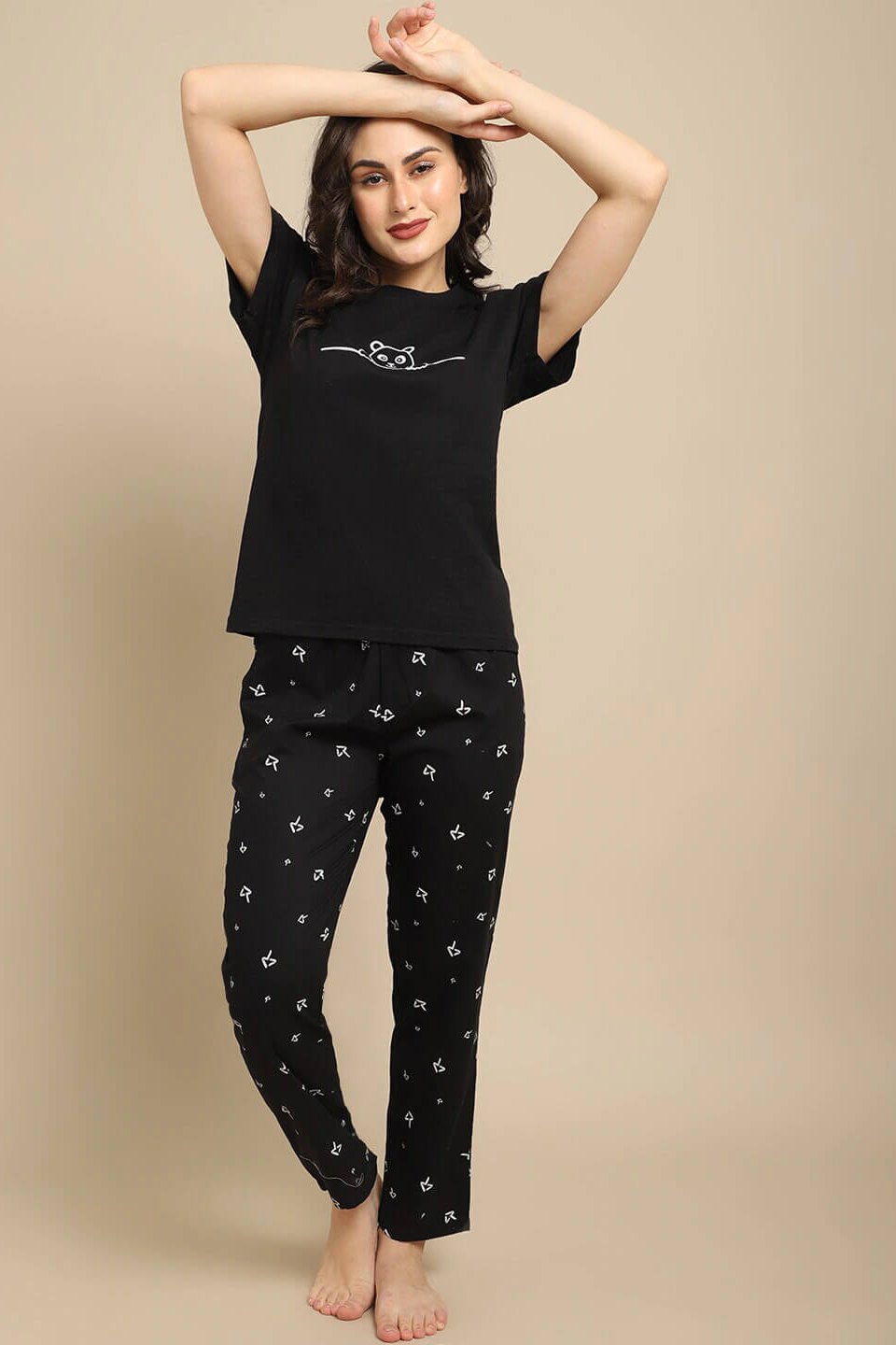 Woman wearing Black & White Geometric Printed Night Suit