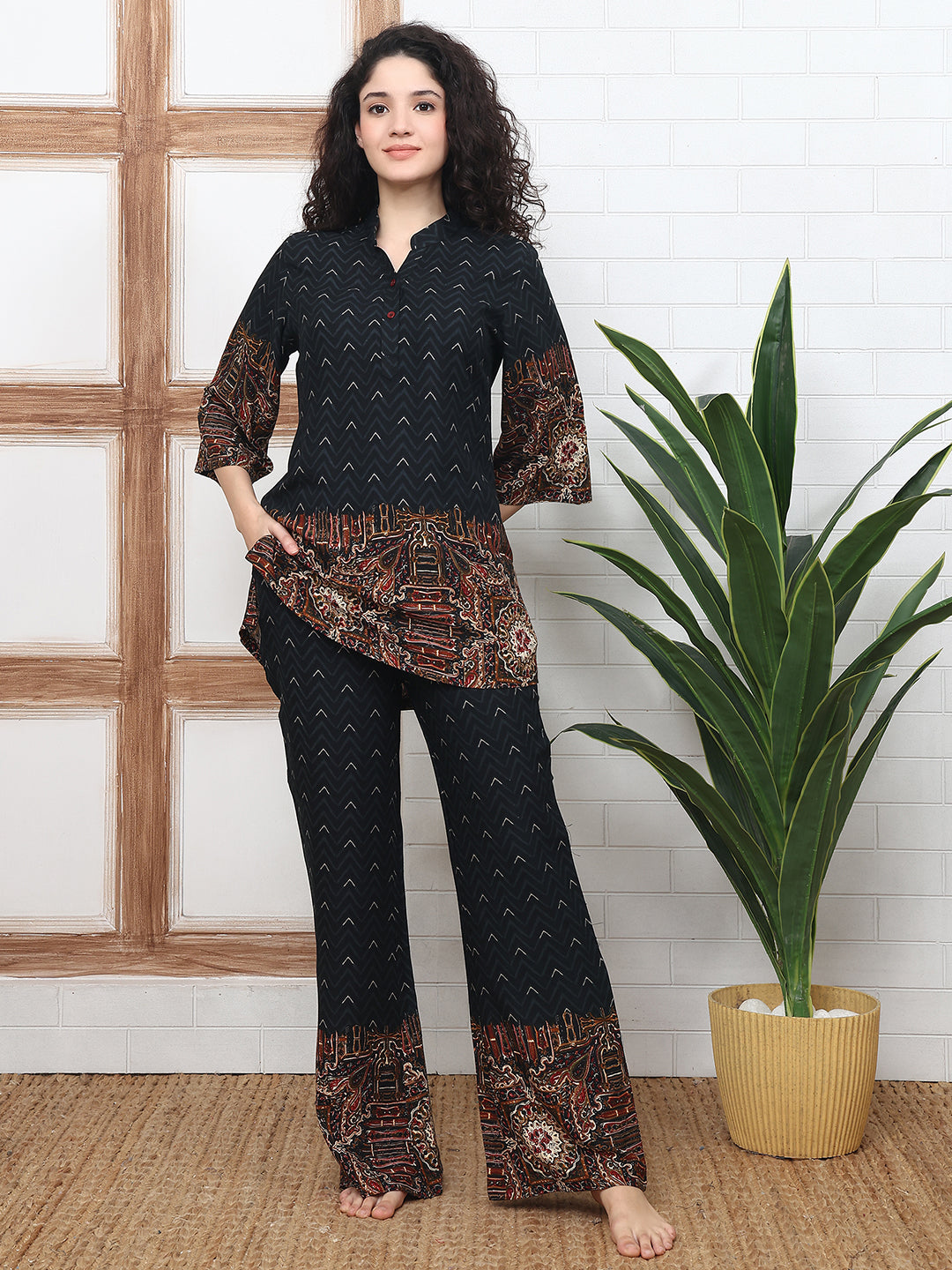 Woman wearing Black Abstract Print Viscose Rayon Co-Ord Set