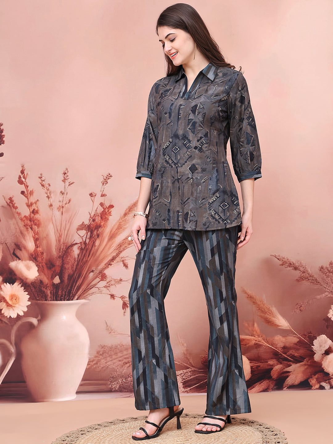 Back view of model styling Grey abstract co-ord outfit