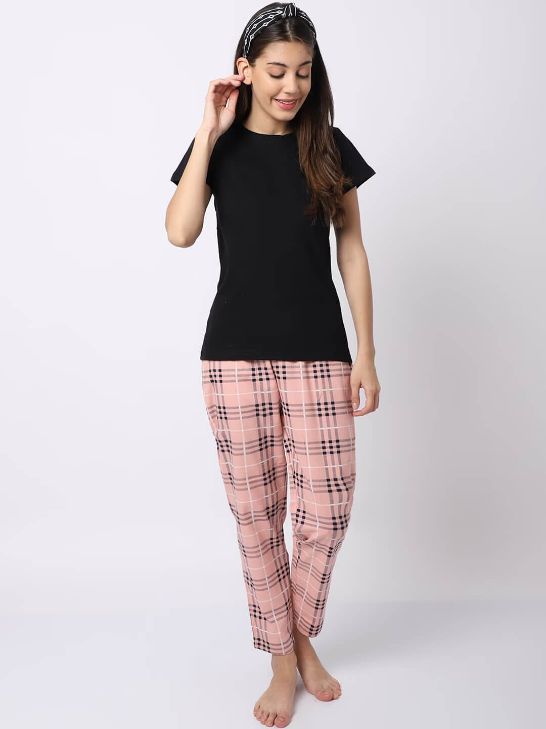 Woman wearing Peach Printed Cotton Night Suit