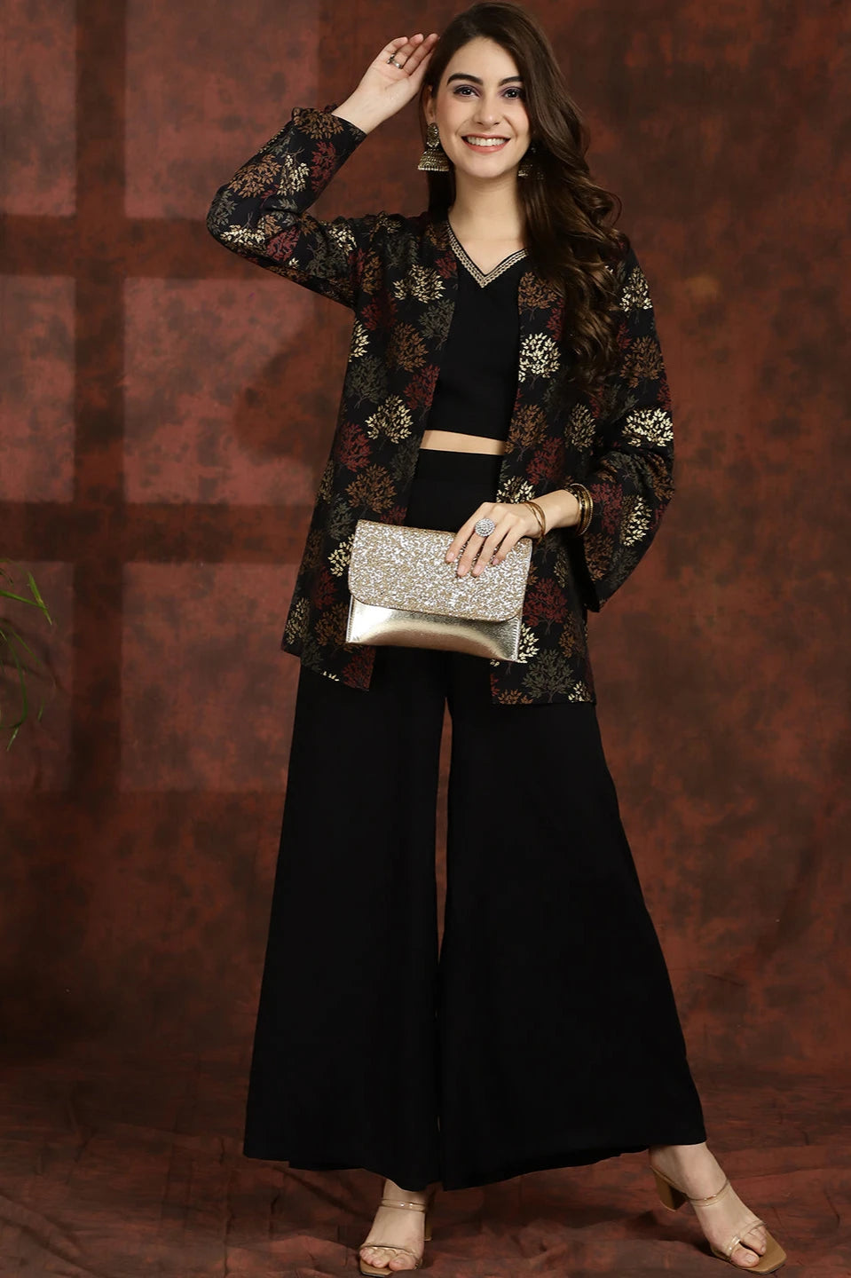 Woman wearing Black Ethnic Printed Co-Ord Set 